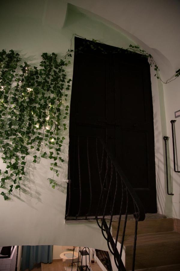 [via Tribunali–duomo] Casa Con Vasca Idromassaggio Napoli