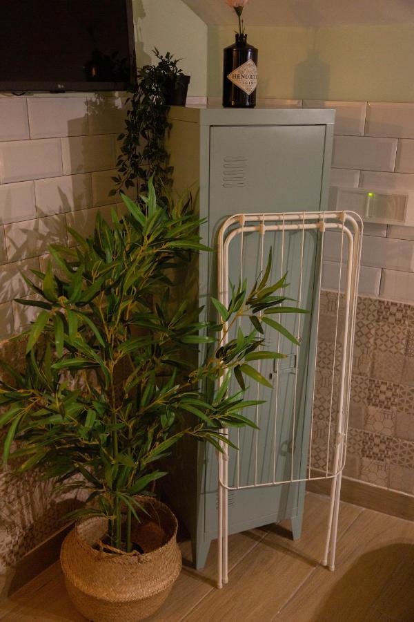 [via Tribunali–duomo] Casa Con Vasca Idromassaggio * Napoli